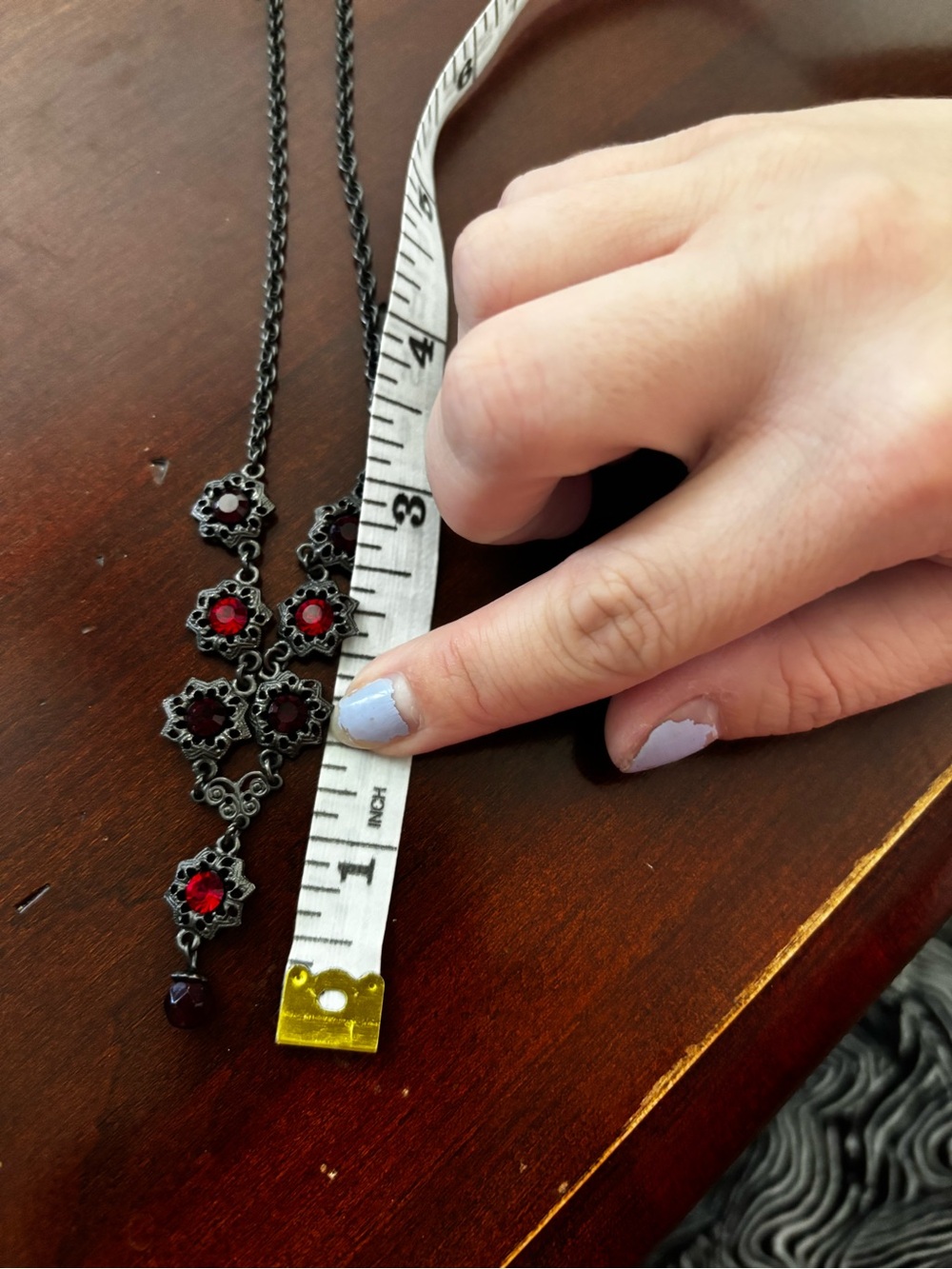 Vintage-Style Red Drop Necklace - Picture 2 of 4